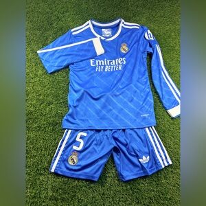 Bellingham Real Madrid long sleeve kids set.